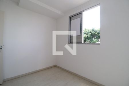 Quarto  de apartamento para alugar com 3 quartos, 45m² em Santa Mônica, Uberlândia
