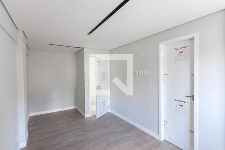 Suíte  de apartamento à venda com 2 quartos, 117m² em Santo Antônio, Belo Horizonte