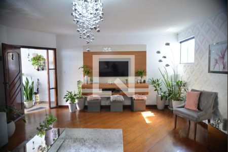 Sala de casa à venda com 5 quartos, 320m² em Vila Sao Pedro, Santo André