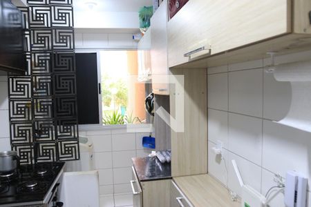 Cozinha e Área de Serviço de apartamento para alugar com 3 quartos, 80m² em Vila São Luiz, Goiânia