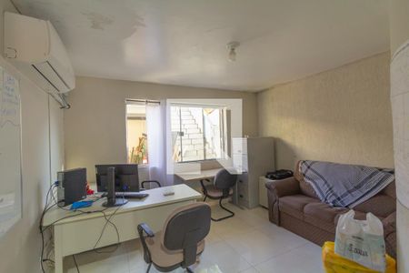 Escritório de casa à venda com 3 quartos, 250m² em Centro, Canoas