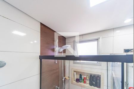 Banheiro  de apartamento à venda com 2 quartos, 55m² em Vila Lutécia, Santo André