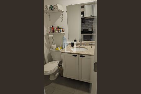 Banheiro de apartamento à venda com 1 quarto, 26m² em Pinheiros, São Paulo