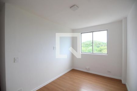 Quarto 2 de apartamento para alugar com 2 quartos, 48m² em Jacarepaguá, Rio de Janeiro