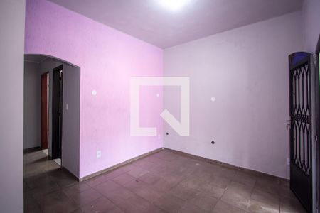 Sala de casa para alugar com 2 quartos, 140m² em Raul Veiga, São Gonçalo