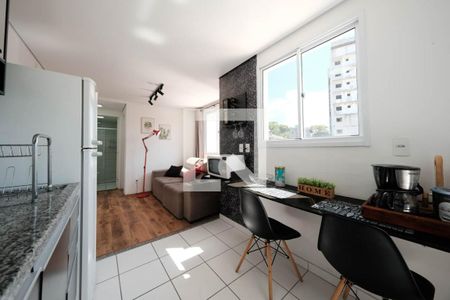 Sala/Cozinha de apartamento à venda com 1 quarto, 32m² em Vila Granada, São Paulo