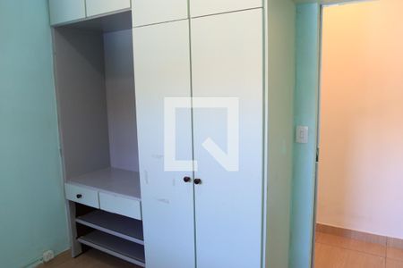 Quarto 01 de casa para alugar com 6 quartos, 200m² em Feliz, Goiânia