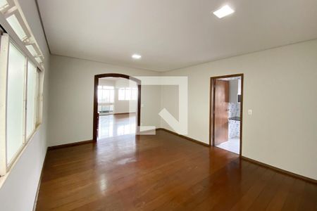 Apartamento à venda com 4 quartos, 180m² em São Lucas, Belo Horizonte