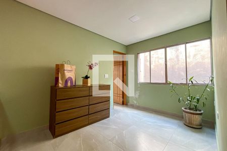 Hall de casa à venda com 3 quartos, 161m² em Vila Portuguesa, São Paulo