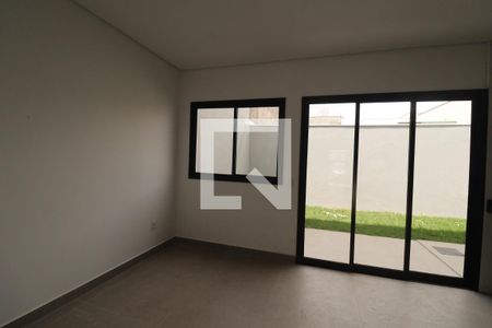 Sala de casa à venda com 2 quartos, 129m² em Vila Liberdade, Jundiaí
