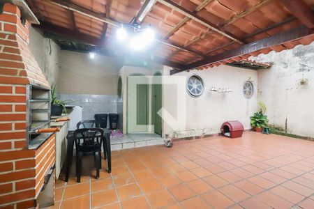 Quintal de casa à venda com 2 quartos, 88m² em Jardim Lageado, São Paulo
