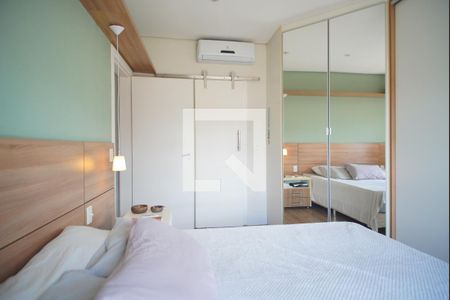 Suíte de apartamento à venda com 2 quartos, 162m² em Passo D’areia, Porto Alegre