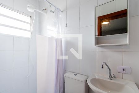 Banheiro de kitnet/studio para alugar com 1 quarto, 35m² em Cangaiba, São Paulo