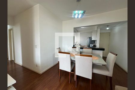 Sala de apartamento à venda com 3 quartos, 85m² em Jardim Tupanci, Barueri