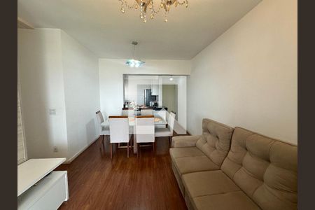 Sala de apartamento à venda com 3 quartos, 85m² em Jardim Tupanci, Barueri