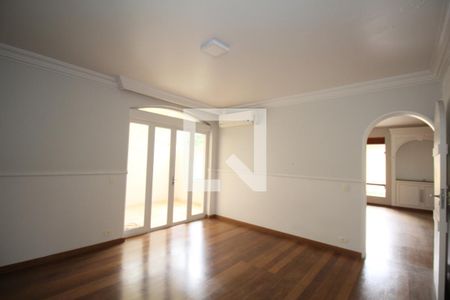 Casa para alugar com 3 quartos, 300m² em Jardim Leonor, São Paulo