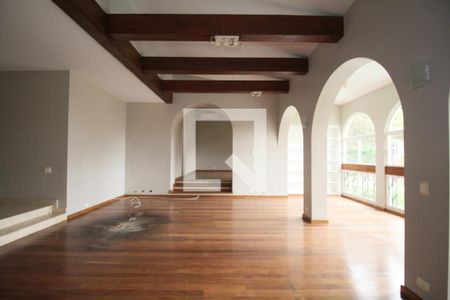 Casa para alugar com 3 quartos, 300m² em Jardim Leonor, São Paulo