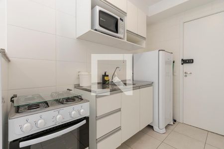 Sala/ Cozinha de apartamento à venda com 1 quarto, 27m² em Jardim Caravelas, São Paulo