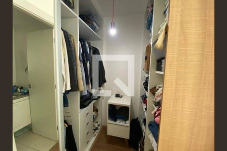 Closet da suíte de apartamento à venda com 2 quartos, 80m² em Badu, Niterói