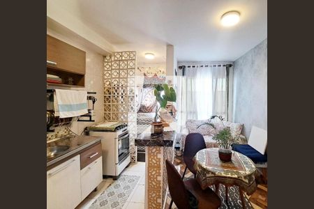 Sala/Cozinha de apartamento à venda com 1 quarto, 27m² em Conceicao, Osasco