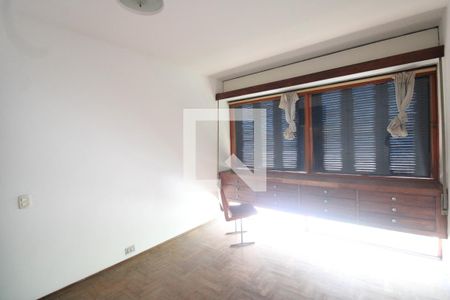 Quarto 2 de casa à venda com 3 quartos, 300m² em Cidade Jardim, São Paulo