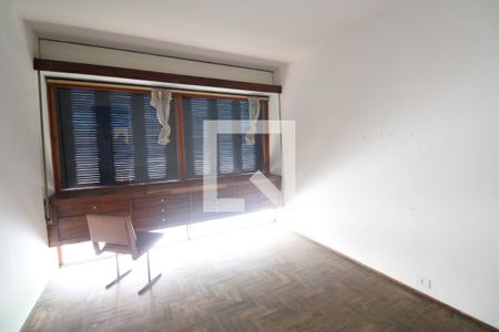 Quarto 2 de casa à venda com 3 quartos, 300m² em Cidade Jardim, São Paulo