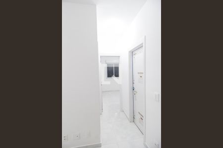 Corredor de apartamento para alugar com 2 quartos, 45m² em Jardim Planalto, Carapicuíba
