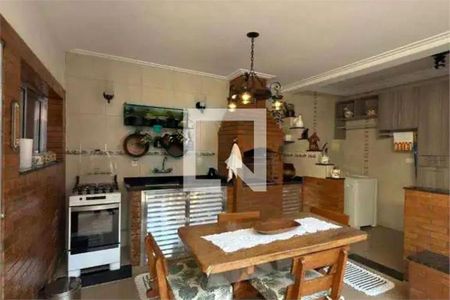 Casa à venda com 3 quartos, 150m² em Vila Ema, São Paulo