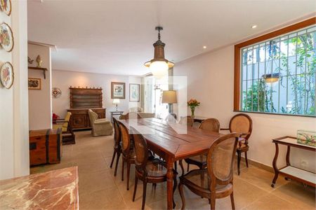 Casa à venda com 4 quartos, 247m² em Campo Belo, São Paulo