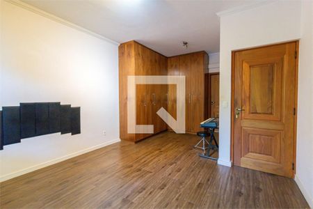 Casa à venda com 4 quartos, 247m² em Campo Belo, São Paulo