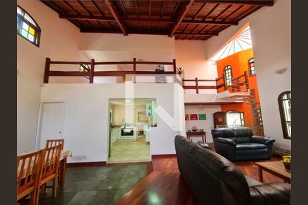 Casa à venda com 4 quartos, 247m² em Tremembé, São Paulo