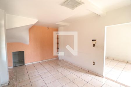 Sala de casa para alugar com 4 quartos, 74m² em Tubalina, Uberlândia