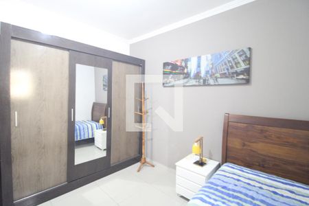 Quarto 1 de casa para alugar com 3 quartos, 262m² em Jardim Regis, São Paulo