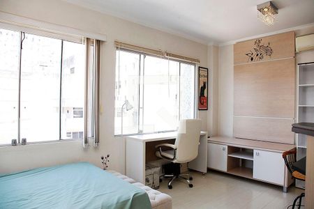 Studio - Sala / Quarto de kitnet/studio para alugar com 1 quarto, 33m² em Centro Histórico, Porto Alegre