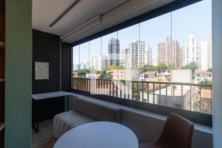 Varanda de kitnet/studio para alugar com 1 quarto, 28m² em Perdizes, São Paulo