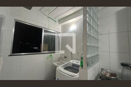 Área de Serviço de apartamento para alugar com 2 quartos, 70m² em Colubandê, São Gonçalo
