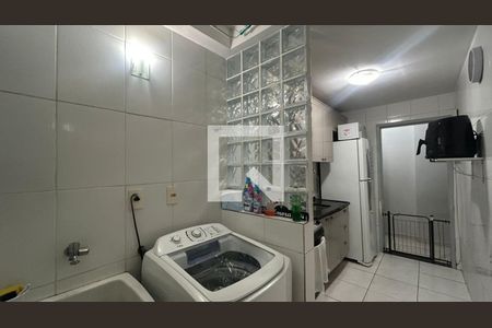 Área de Serviço de apartamento para alugar com 2 quartos, 70m² em Colubandê, São Gonçalo