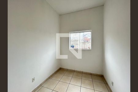 Quarto 2 de casa para alugar com 2 quartos, 60m² em Jardim Maristela, São Paulo