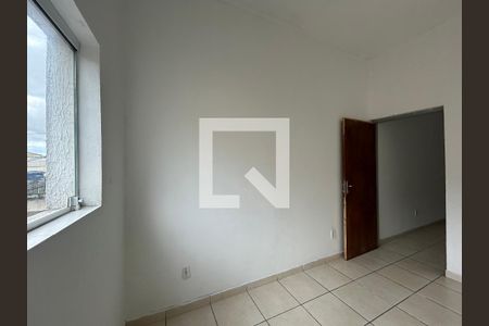 quarto 1 de casa para alugar com 2 quartos, 60m² em Jardim Maristela, São Paulo