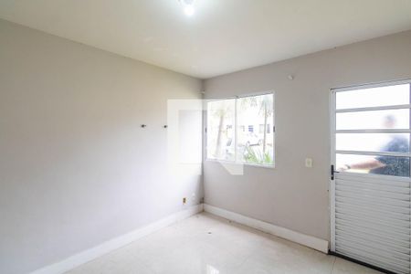 Sala de casa de condomínio para alugar com 2 quartos, 75m² em Guaratiba, Rio de Janeiro