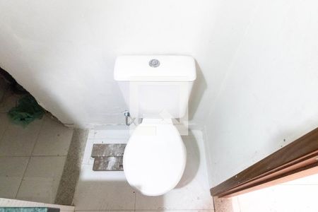 Lavabo de casa de condomínio para alugar com 2 quartos, 75m² em Guaratiba, Rio de Janeiro