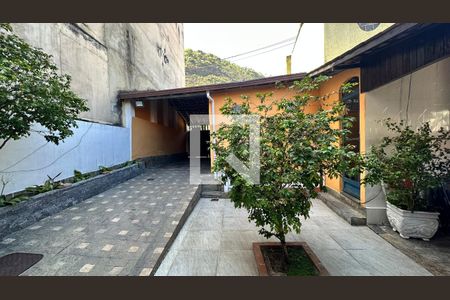 Quintal de casa para alugar com 2 quartos, 400m² em Vargem Pequena, Rio de Janeiro