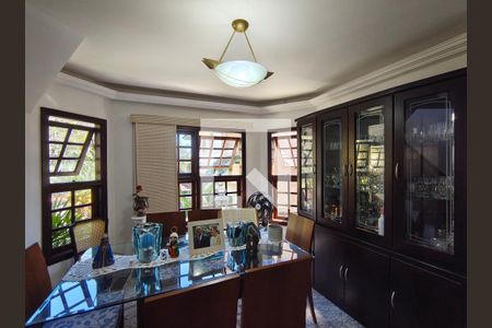 Sala de casa de condomínio para alugar com 3 quartos, 440m² em Jacarepaguá, Rio de Janeiro