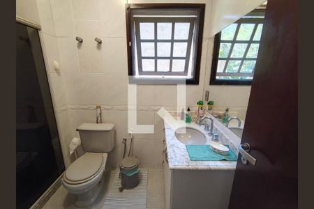 Banheiro de casa de condomínio para alugar com 3 quartos, 440m² em Jacarepaguá, Rio de Janeiro