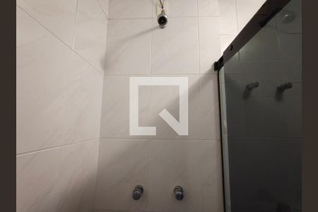 Banheiro de casa de condomínio para alugar com 3 quartos, 440m² em Jacarepaguá, Rio de Janeiro