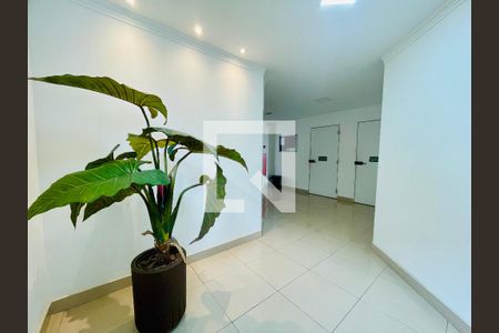 Hall social de apartamento à venda com 2 quartos, 66m² em Vila Galvão, Guarulhos