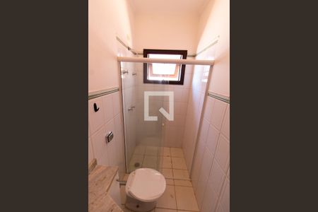 Banheiro da Suíte 1 de casa de condomínio à venda com 4 quartos, 230m² em Conjunto Habitacional Vila Santana (Sousas), Campinas