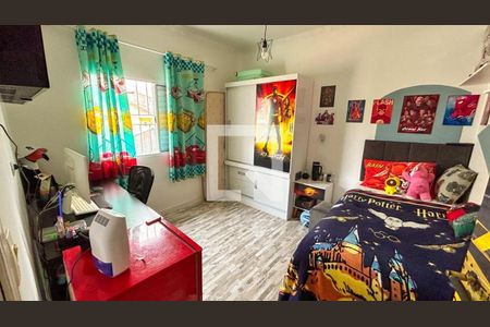 Casa à venda com 2 quartos, 153m² em Jardim Las Vegas, Santo André