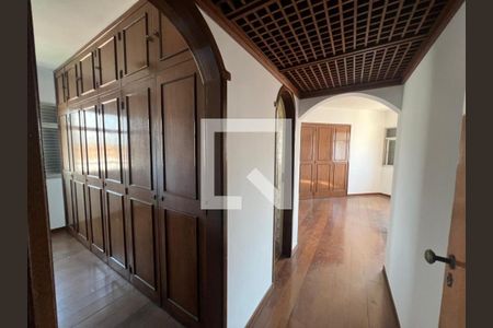 Corredor de apartamento para alugar com 4 quartos, 270m² em Santo Agostinho, Belo Horizonte