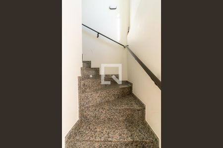 Escada de casa à venda com 3 quartos, 125m² em Vila Lucia, São Paulo